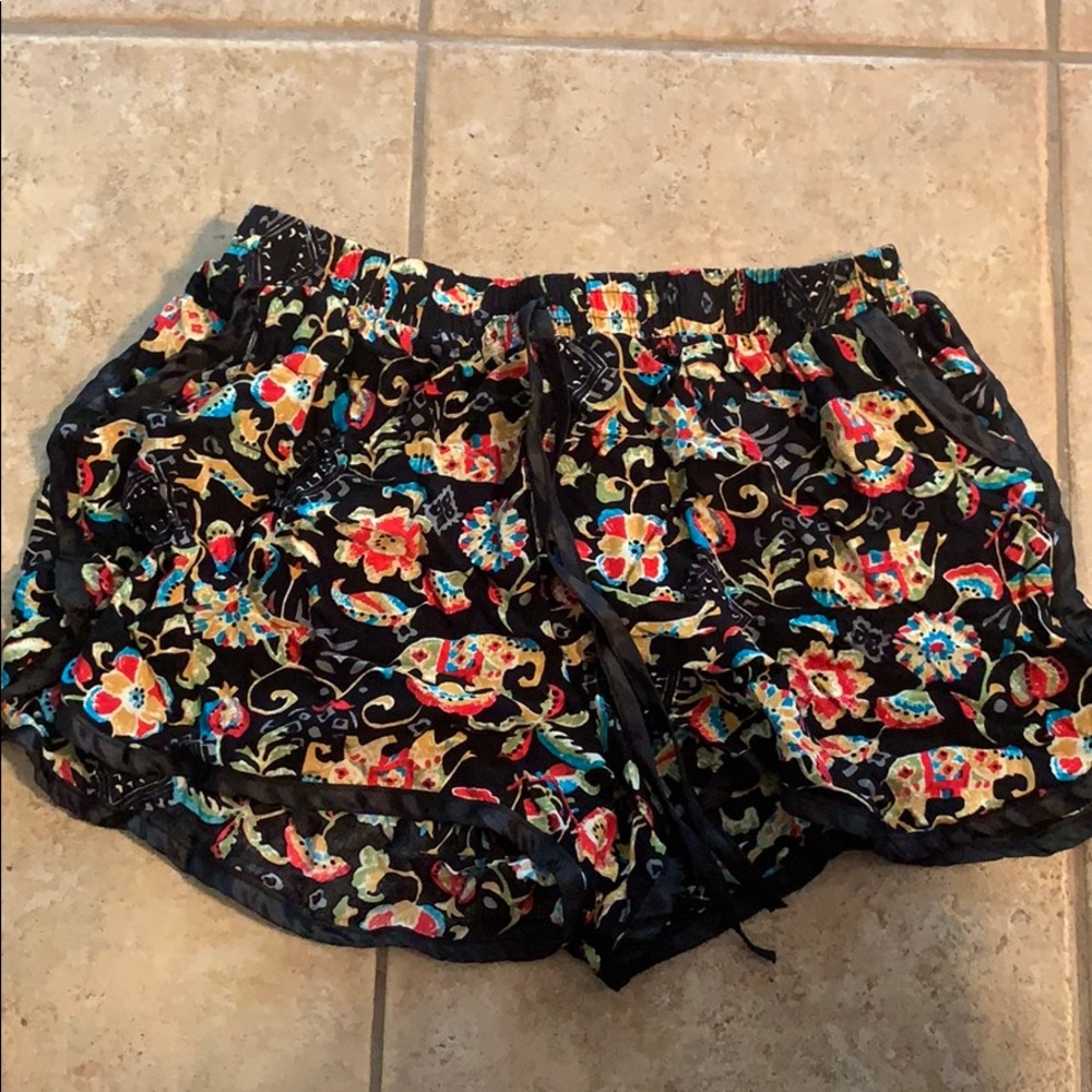 Valencia print shorts